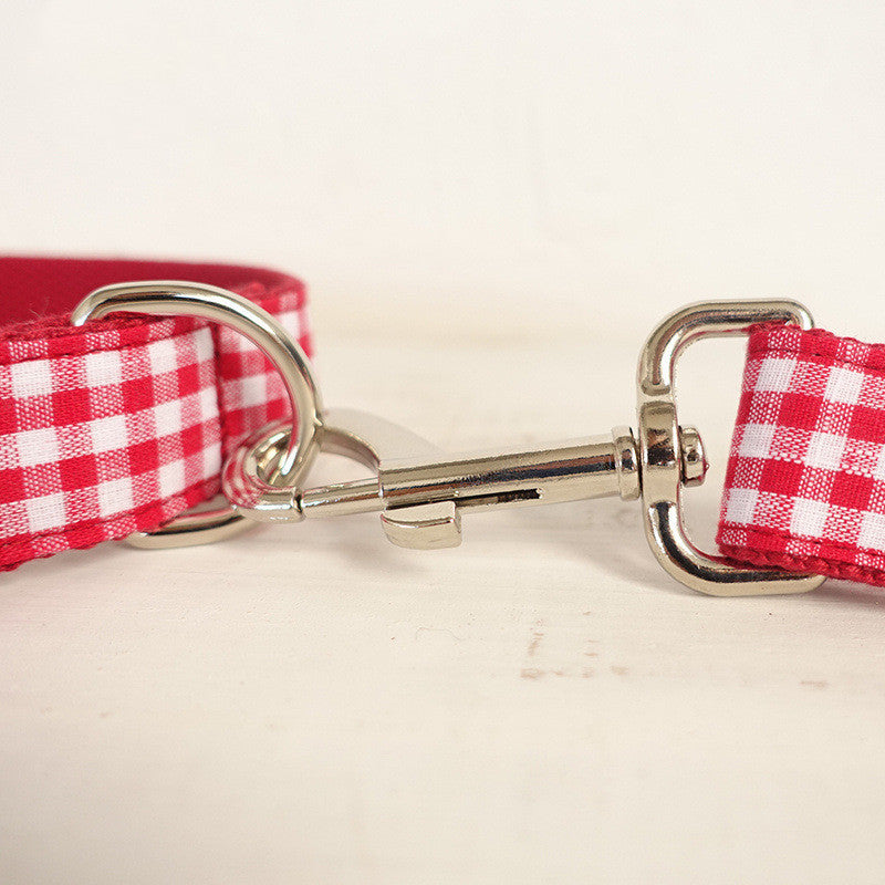 Elegant Bow Tie Dog Collar Set β Red Plaid Collar with Matching Leash for Stylish Pets
